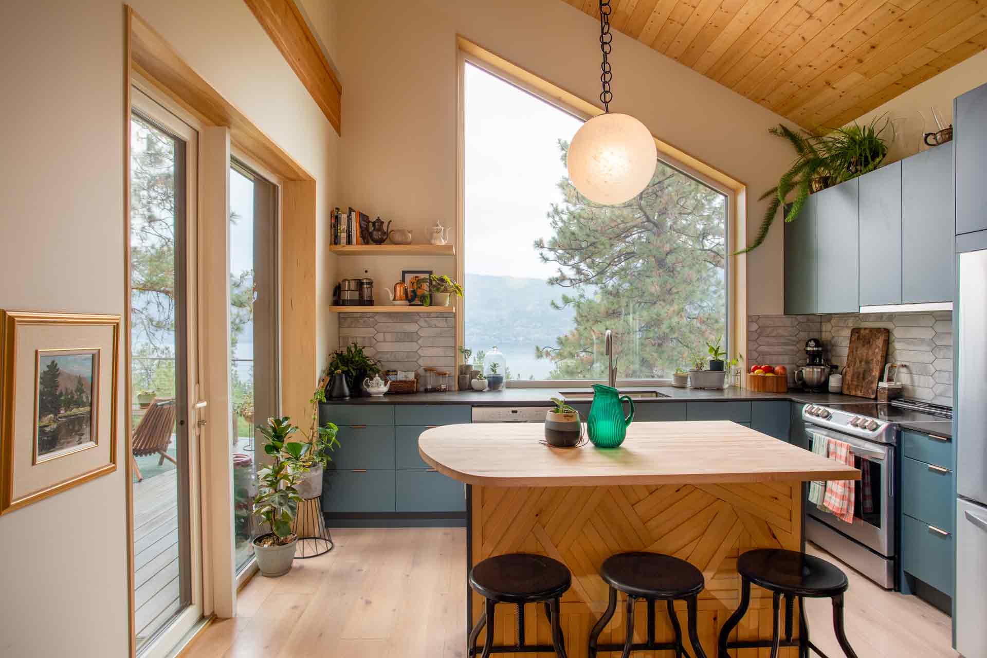 Lake Country Mountain Retreat Interior Design