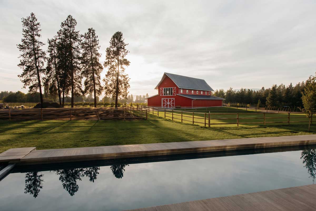 Okanagan Farmhouse Classic Barn