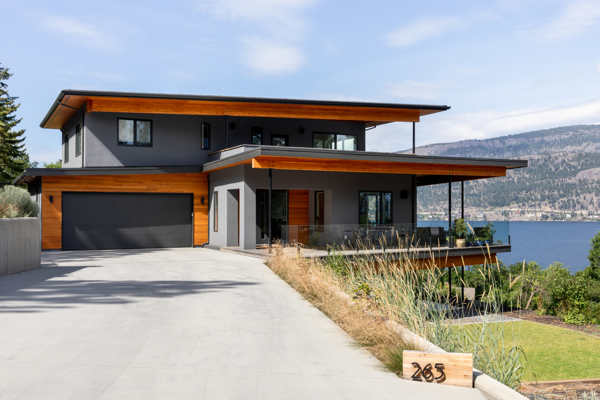 Knox Mountain Home Lake View